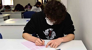 Yıldırım'da üniversite adaylarına deneme sınavı