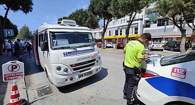 Yolcu dolu minibüsün şoförü alkollü çıktı, gözaltına alındı