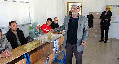 Yozgat'ta cumhurbaşkanı seçimi için oy verme işlemi başladı