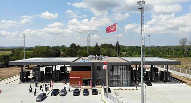 Yunanistan'a açılan Pazarkule Sınır Kapısı'ndaki modernizasyonun ardından yoğunluk 2 kat arttı