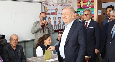 Zafer Partisi Lideri Özdağ, oyunu kullandı