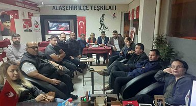 Zafer Partisi'nde istifa depremi