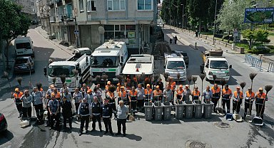 Zeytinburnu'nda bahar temizliği devam ediyor