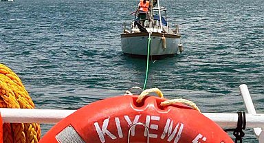 12 metrelik tekne arıza yaptı, KIYEM ekipleri kurtardı