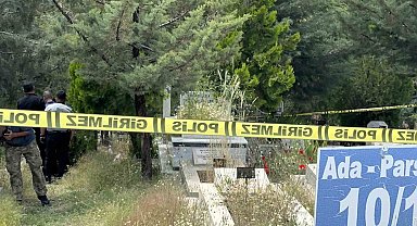 24 yıl önce ölen kardeşinin mezarı başında canına kıydı