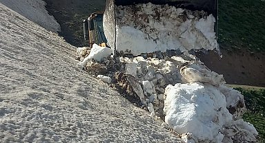 3500 rakımda belediye işçilerinin zorlu mesaisi