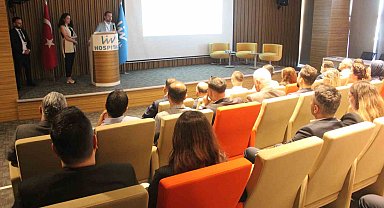 'Afet ve Kriz Durumlarında İnsan Kaynaklarının Rolü' konulu sempozyum düzenlendi