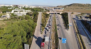 43 ilin geçiş güzergahında bayram trafiği başladı