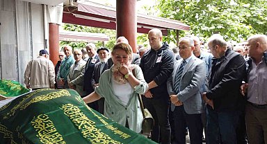 5. kattan düşerek hayatını kaybeden CHP Rize Kadın Kolları eski Başkanı son yolculuğuna uğurlandı