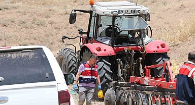 9 kişinin öldüğü kavgada yangın çıkan tarlaya helikopter destekli müdahale