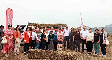 90 kadın üreticiye 2 bin saman balyası dağıtıldı