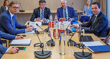 AB, Kosova ile Sırbistan liderlerini acil toplantıya çağırdı