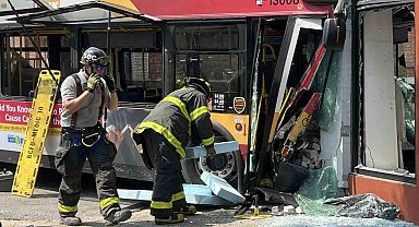 ABD'de otobüs kazası: 17 yaralı