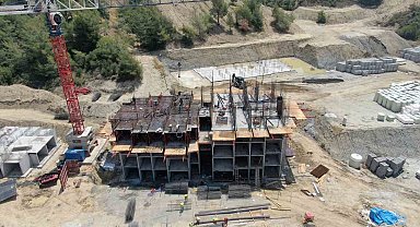 Adana'da kalıcı TOKİ konutları yükselmeye başladı