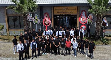 Adana'nın meşhur Cihangir Kebapçısı, lezzetlerini İskenderunlularla buluşturdu