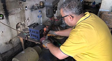 Adana'nın tescilli bıçakları Kurban Bayramına hazırlanıyor