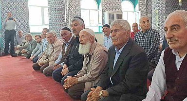 Adilcevaz'da hacı adayları kutsal topraklara uğurlandı