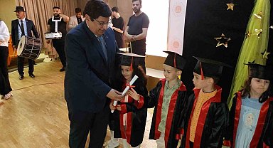 Adliye bahçesi miniklerin mezuniyet coşkusu ile şenlendi