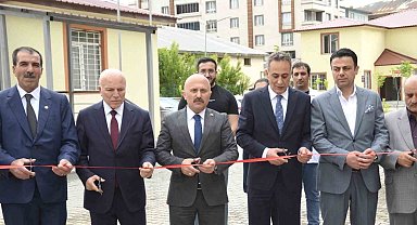 Ağrı'da iki yeni hizmet binası faaliyete geçti