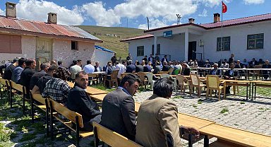 Ağrı'da kan davalı aileler barıştı, Kur'an'ı Kerim okundu, dualar edildi