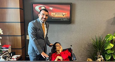 AK Parti sevgisi engel tanımadı