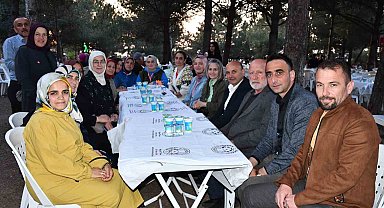 AK Partililer Altıova'da piknikte buluştu