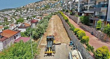 Akbük Mahallesi'nde yol yapım çalışmaları devam ediyor