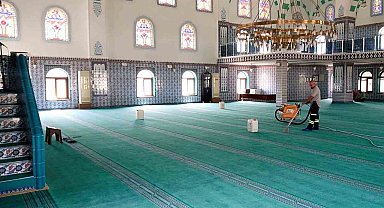 Akdeniz'de ibadethaneler bayrama hazırlanıyor