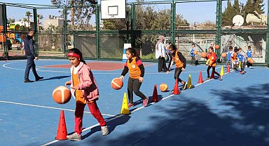 Akdeniz'de yaz spor okulları kursları başlıyor