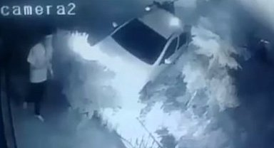 Akıl sağlığı bozuk şahıs bıçakla ailesine saldırdı: 3 yaralı