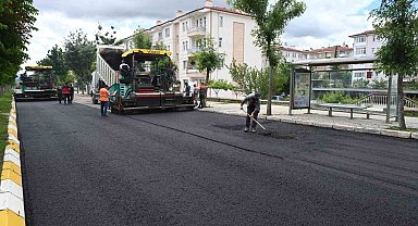 Akıllık kavşak yapıldı, yol asfaltlandı