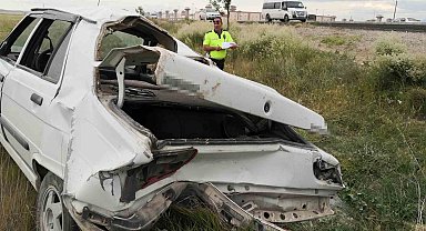 Aksaray'da 2 araç çarpıştı: 1'i ağır 3 yaralı