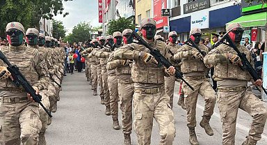 Aksaray'da komandolardan gururlandıran gösteri