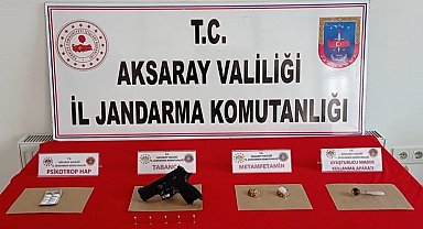 Aldığı uyuşturucuyla arabada sızan sürücü jandarmaya yakalandı