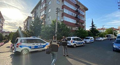 Alışverişten dönen baba, kızını evde ölü buldu