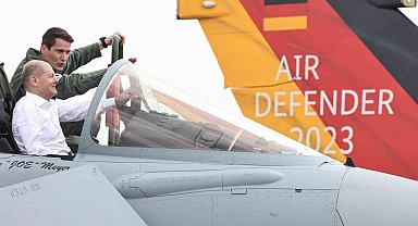 Almanya Başbakanı Scholz'dan NATO tatbikatı yapılan üsse ziyaret