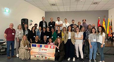 Altınkent Ortaokulu 'Son erasmus hareketliliği' için İtalya'da