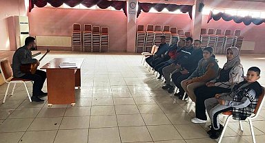 Altıntaş'ta halk oyunları kursu