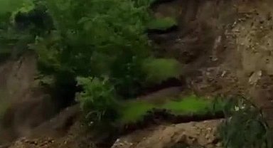 Amasya'da korkutan heyelan kamerada