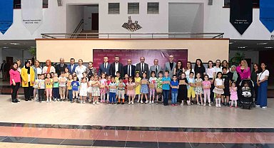 Anadolu Üniversitesi bayramlaşma töreninde bir araya geldi