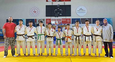Anadolu Yıldızlar Ligi Judo Grup Müsabakalarında Manisa rüzgarı esti
