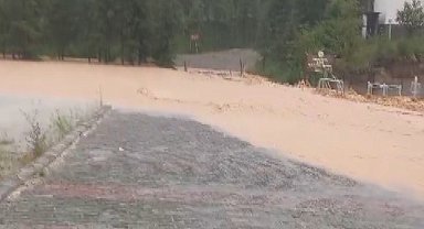 Andırın'da sağanak sele neden oldu