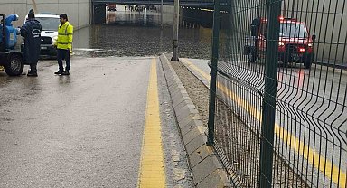 Ankara'da alt geçitleri su bastı