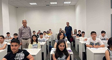 Antalya Matematik Olimpiyatı 4 dilde Azerbaycan'da gerçekleştirildi