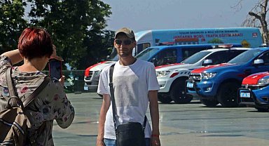 Antalya'da turistlerin cep telefonları 'jandarma' için kayda girdi