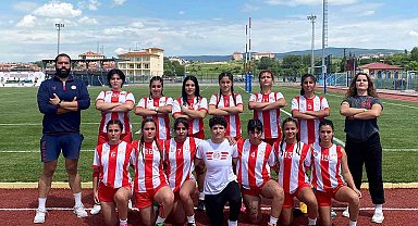 Antalyaspor Ragbi Kadın Takımı'ndan çeyrek final