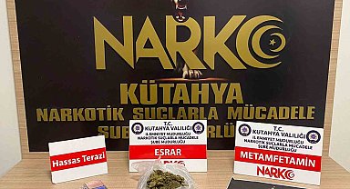 Araçta silah ve uyuşturucu ile yakalanan 2 şüpheli tutuklandı