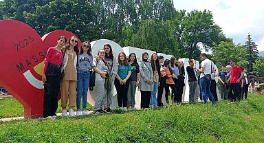 Ardahan'da öğretmen ve öğrenciler yurt dışı deneyimi yaşıyor