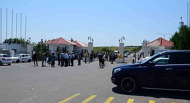 Arnavutluk polisinden İran mülteci kampına baskın: 1 polis yaralandı