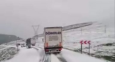 Artvin'de dolu etrafı beyaza bürüdü